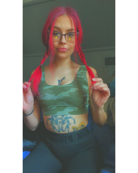 cheypie model top images