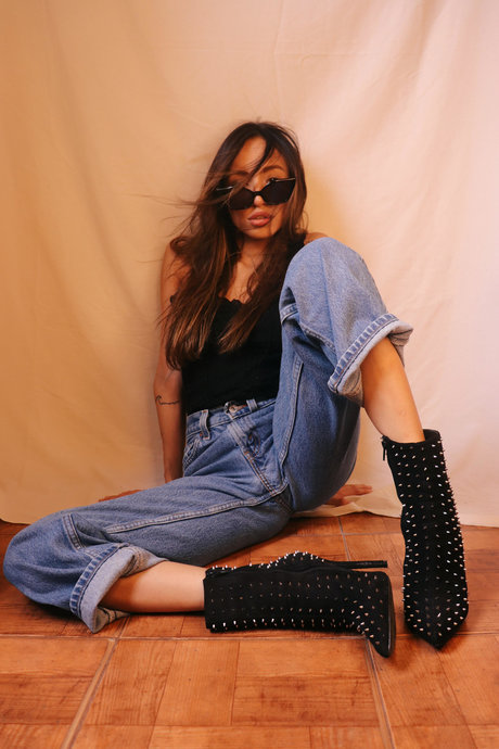 _April s Marmalade art model pictures