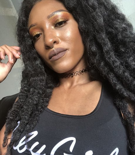 Norah Juniper art star galleries