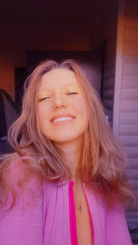 Nora Loa pornstar top gallery