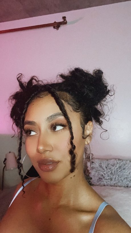 xoxoxo erotic pornstar photo