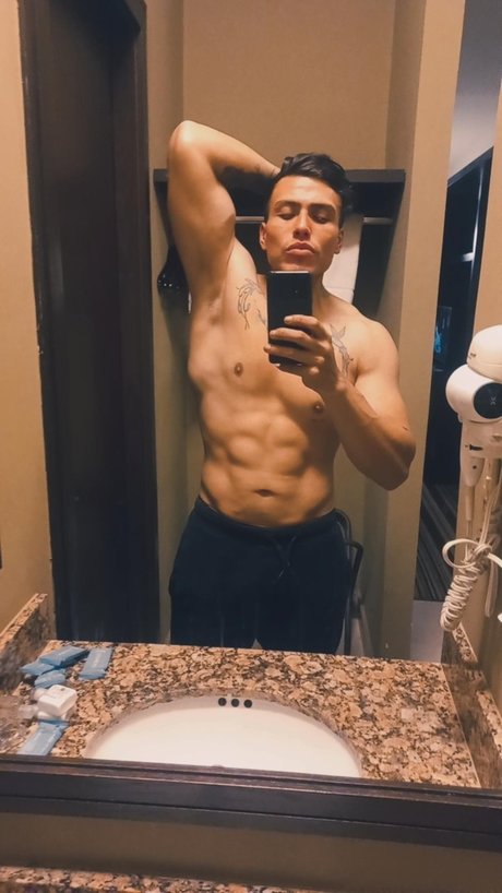 Alexxmx model xxx pic