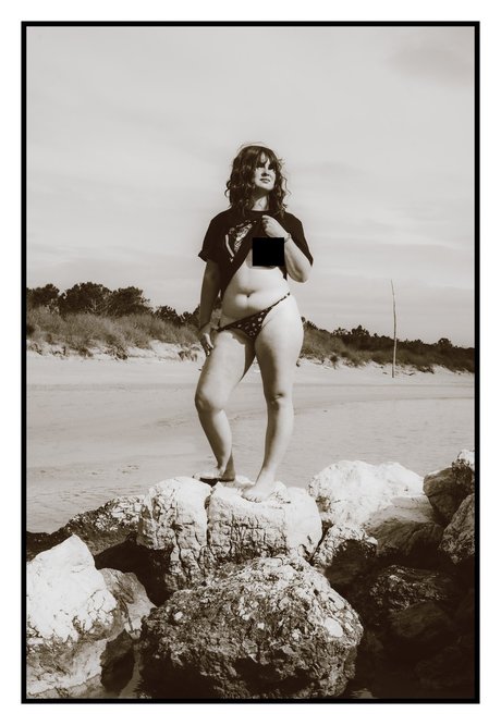 BB Girl Australia model nudes galleries