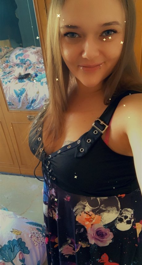 lil miss bite me pornstar hot pic