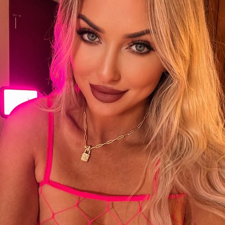 Sondra Lee sex model img