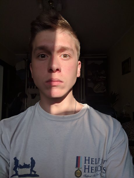 Adinat nice model img