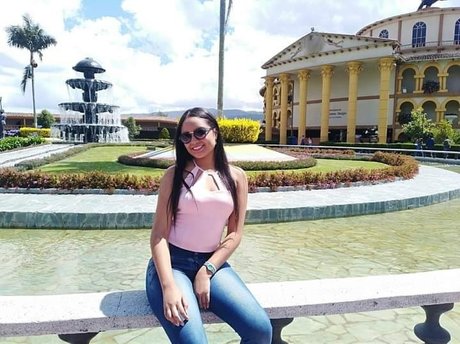 Adrianna Acu a perfect star picture