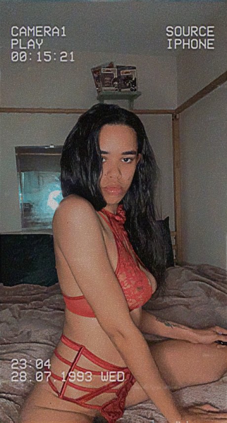 Robin Banks VIP model naked pics