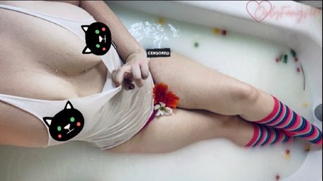 OnlyFangs best actress img