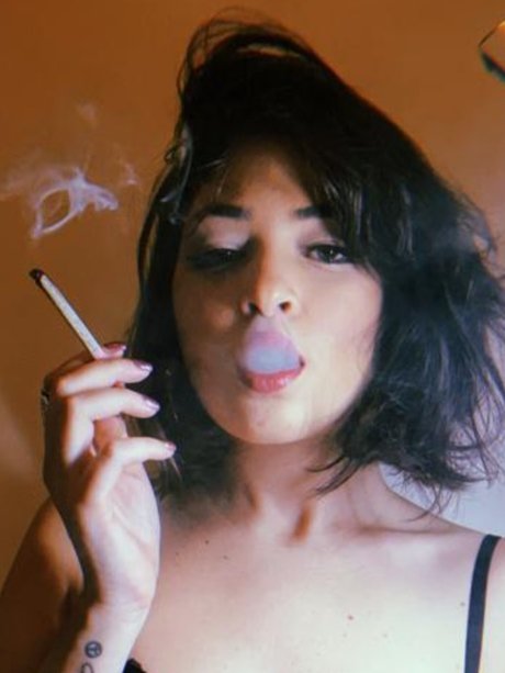 LAGOIN pornographic actress picture