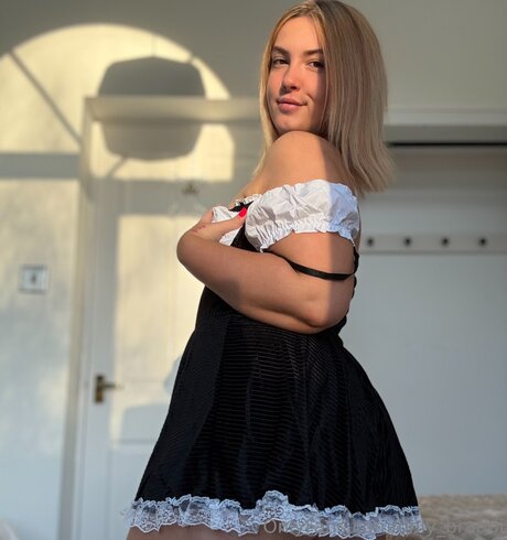 BRITISH BRANDI RAEE_ pornstar naked image