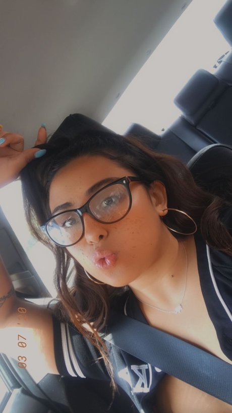 Your Online Girlfriend star art pic