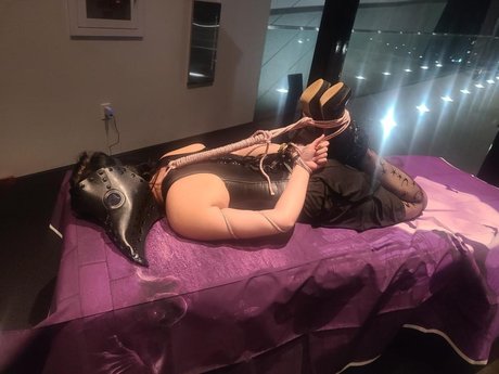 Adelaide Braune pornstar nudes photo