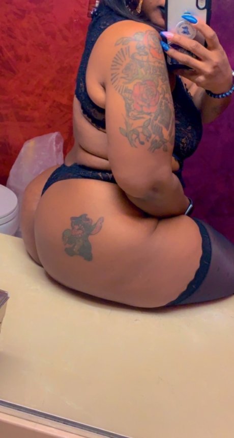 Vee the Alien_ pornstar naked archive