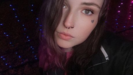 Ashley Houska model free images