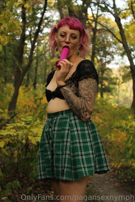 Kitten Nymph pretty actress image