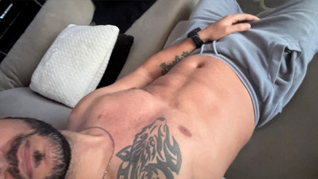 Ozzi pornstar adult img