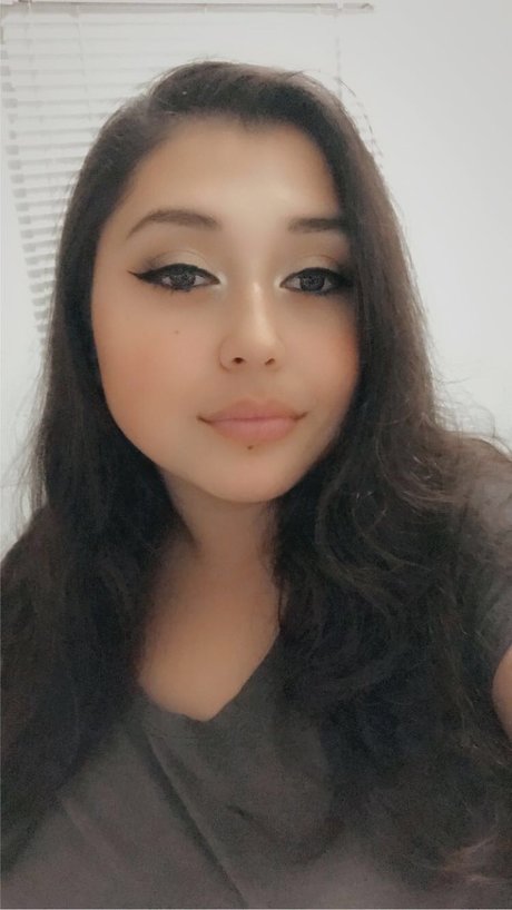 star bby pornographic model photo