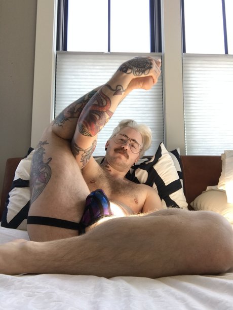 OtterAlex pornstar top picture