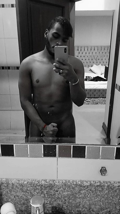 Jefrry adult model pics