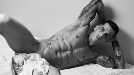 Alber de Luca nude star pics