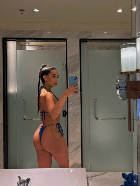 Ale vissa star naked img