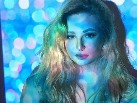 OpalQueen pornstar sex gallery