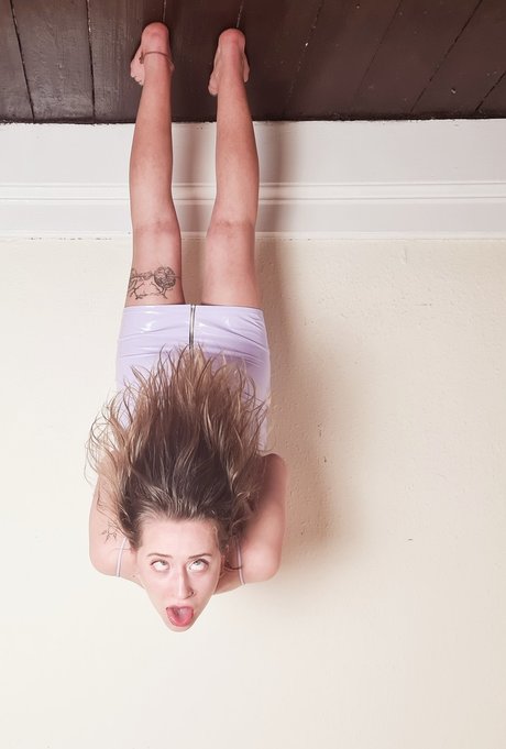 Oonagh Love xxx pornstar pics