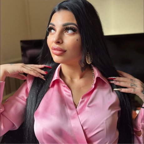 Patriinkaa23 pornstar free pics