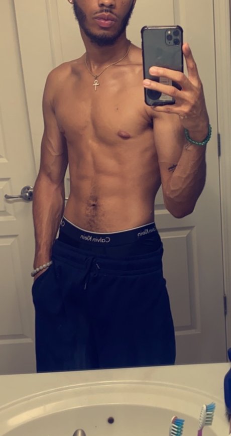 007papi actress picture