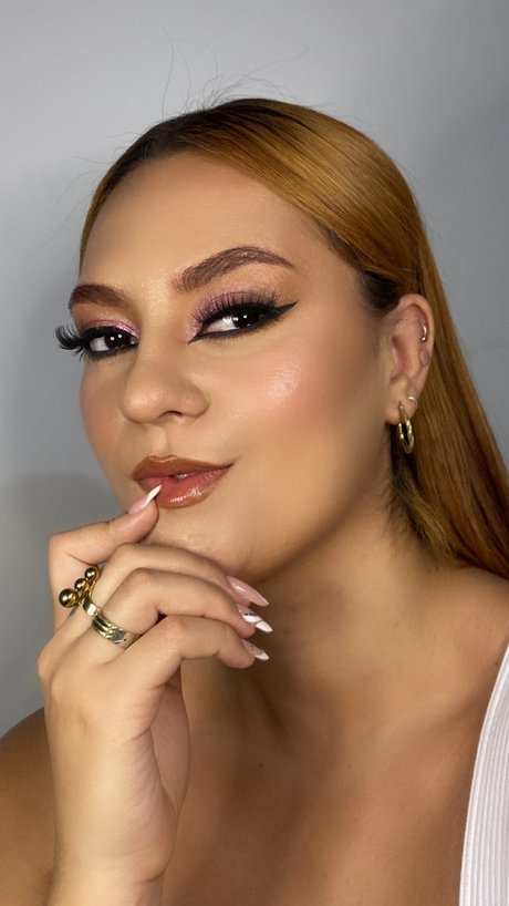 Paola rivera mejia hd model photo