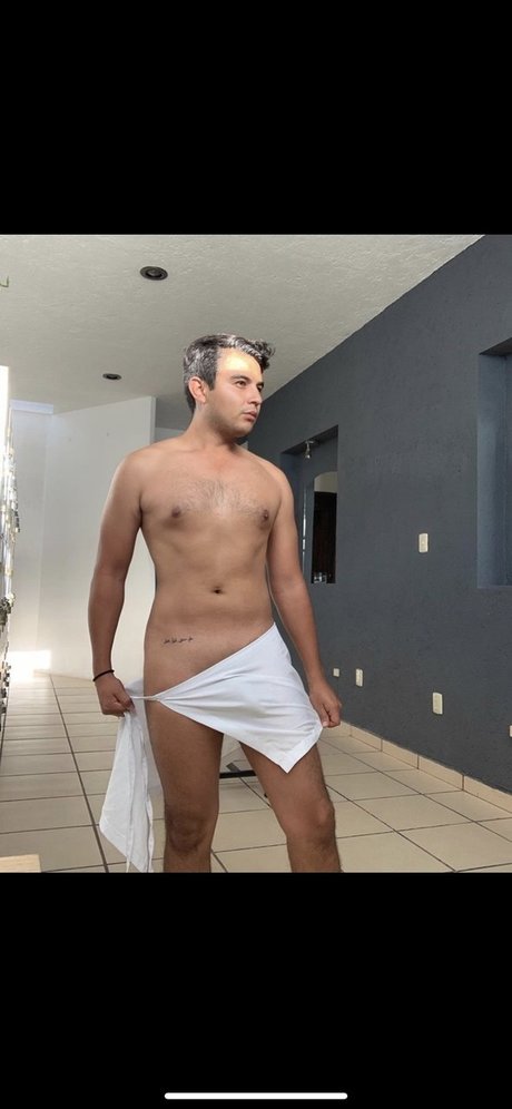 Emi Bluee nudes actress gallery