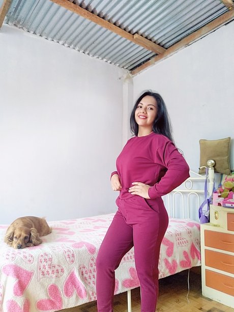 Angela Rojas star art images