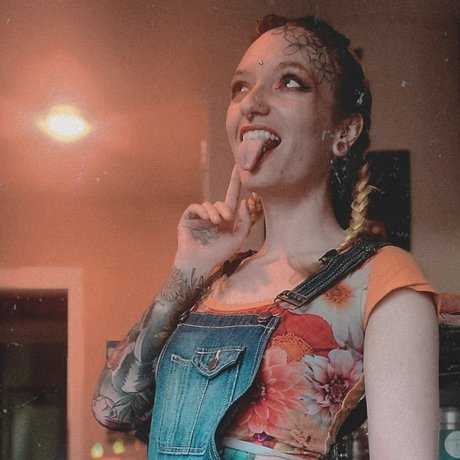 Perii Heliion best actress pics