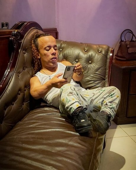 Mu eco Eroctico model beautiful img