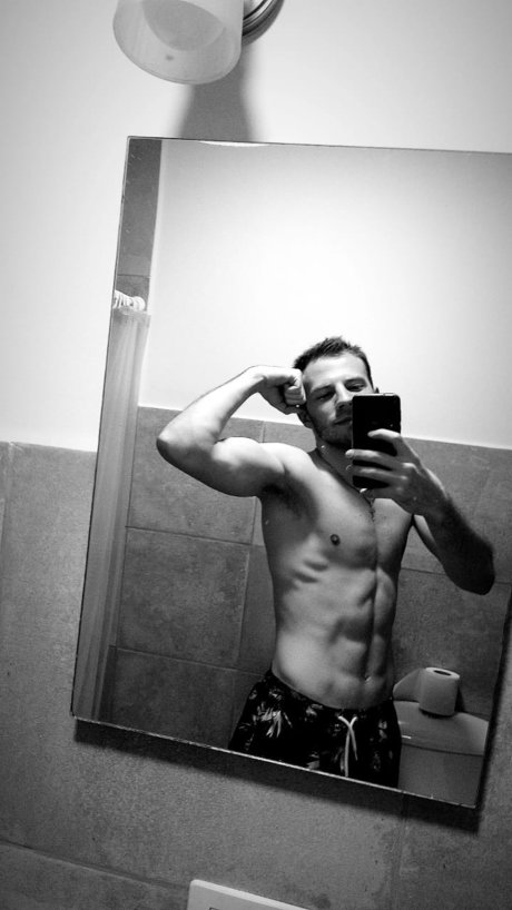 Luciano Oieni hot star photo