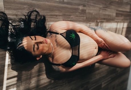 Kylie Kashh nudes model gallery