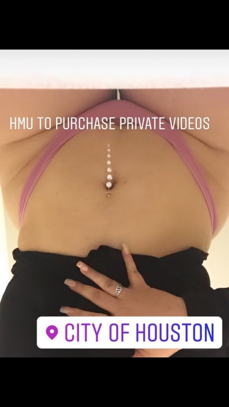 Chanelbleu nudes model photo