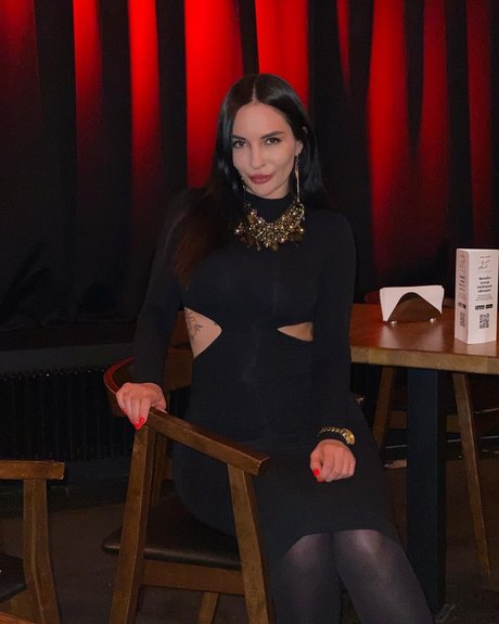 _sexy butt star naked img