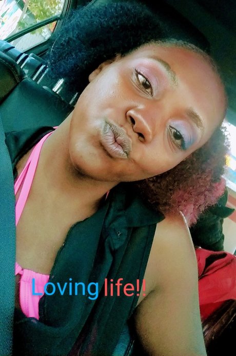 Cynthia Cash art model pics