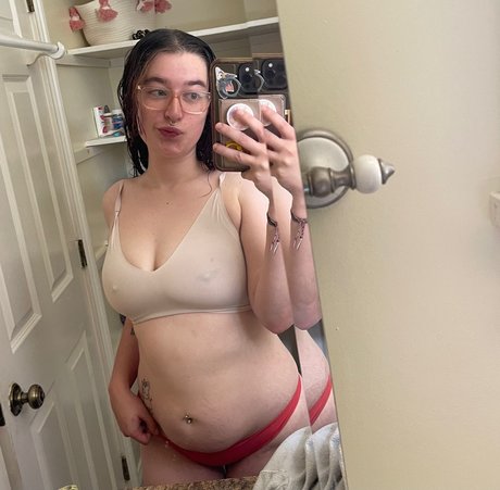 Pink Ryderr pornstar erotic picture