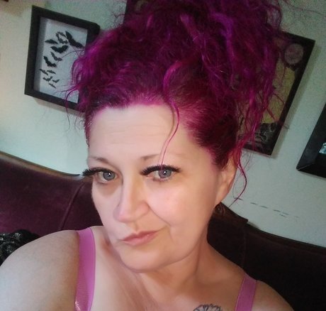 Pinki Hartless hot pornstar archive