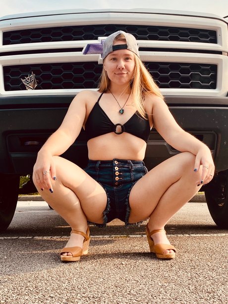 Sami K high quality actress photo