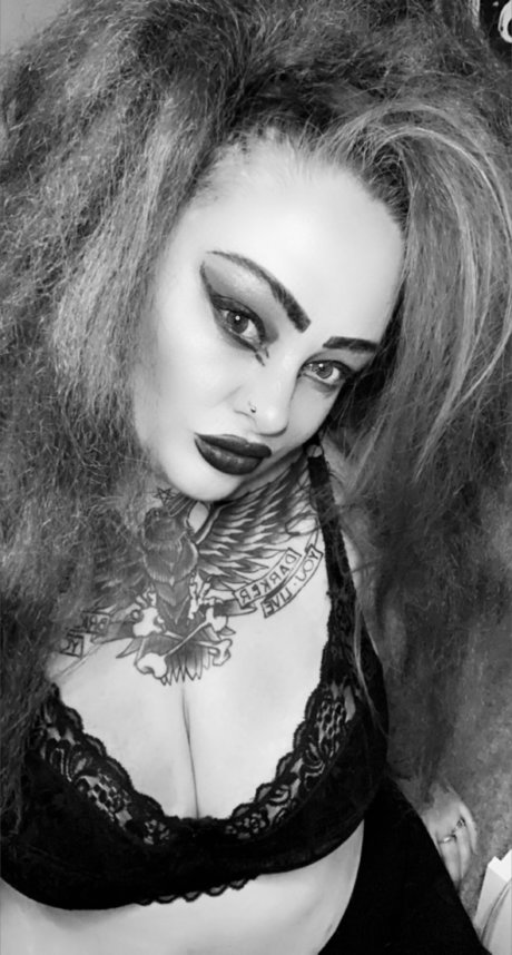 Pheadra naked model archive