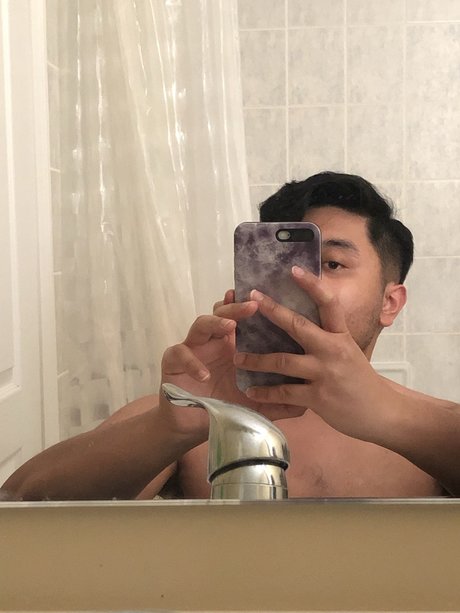 XavieR_ naked star photos