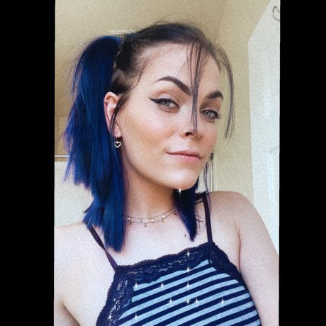 Piper Petite hot pornstar pics