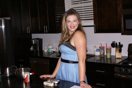 Pinup Liz naked star pics