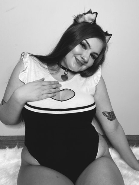 kavakitten erotic actress pics