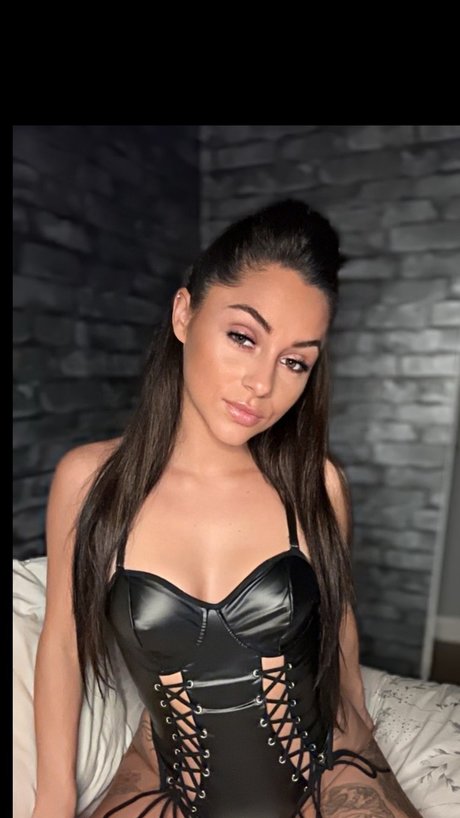 thigh high boots onlyfans porn gallery