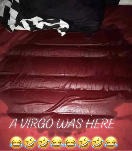 Pretty Black Kitty star naked image